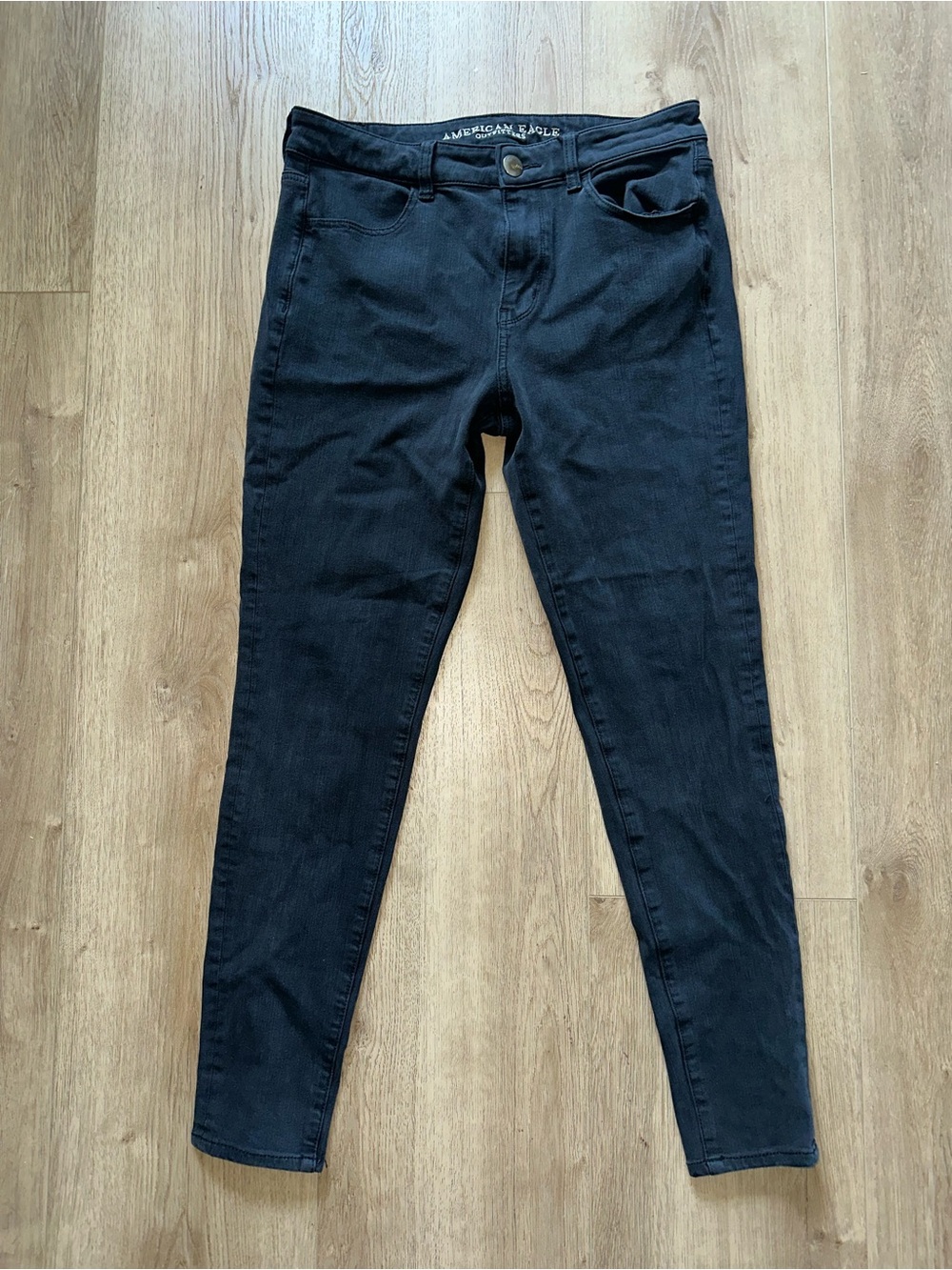 American Eagle Outfitters Women’s Black High-Rise Jeggings